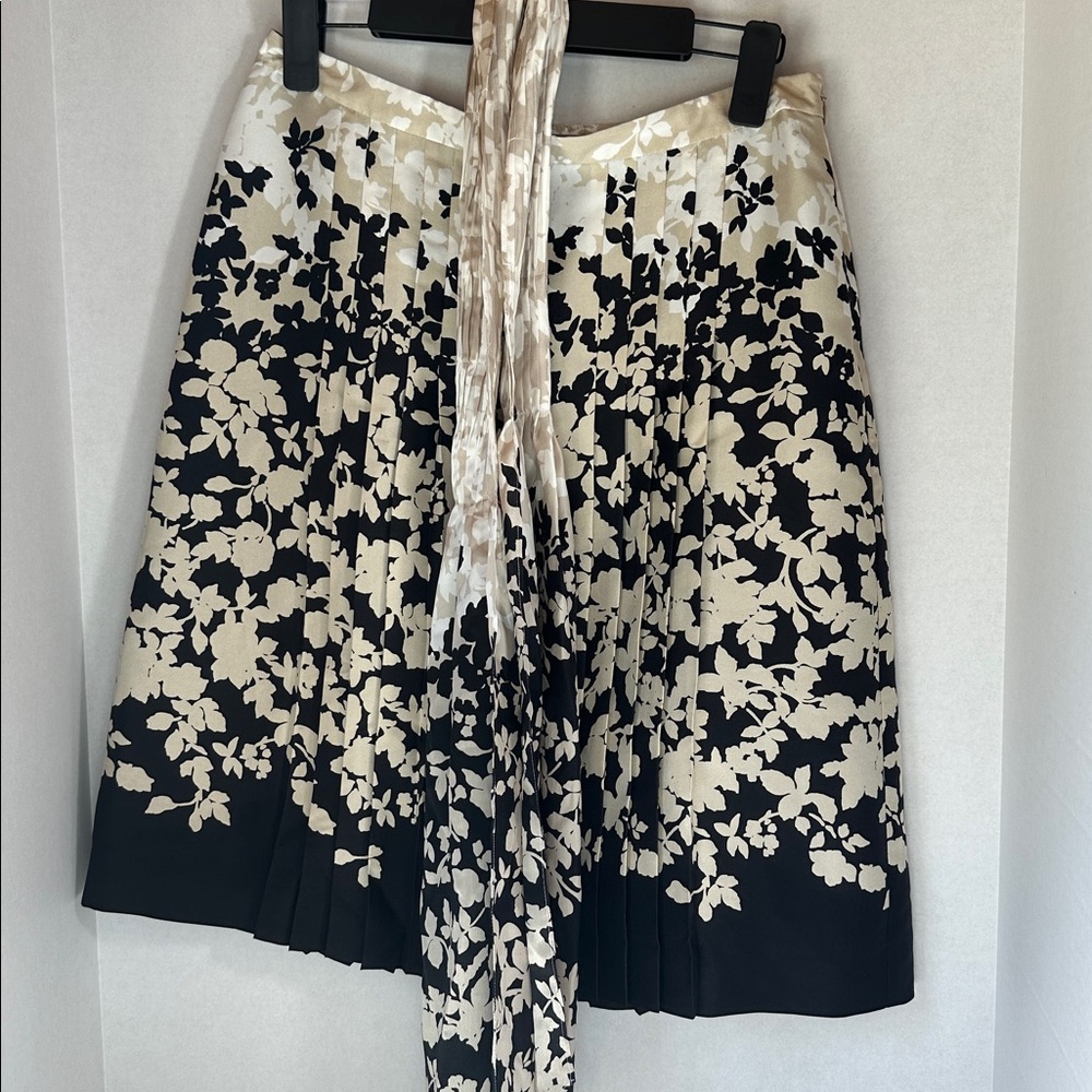 Ann Taylor petite floral silk skirt size 4p